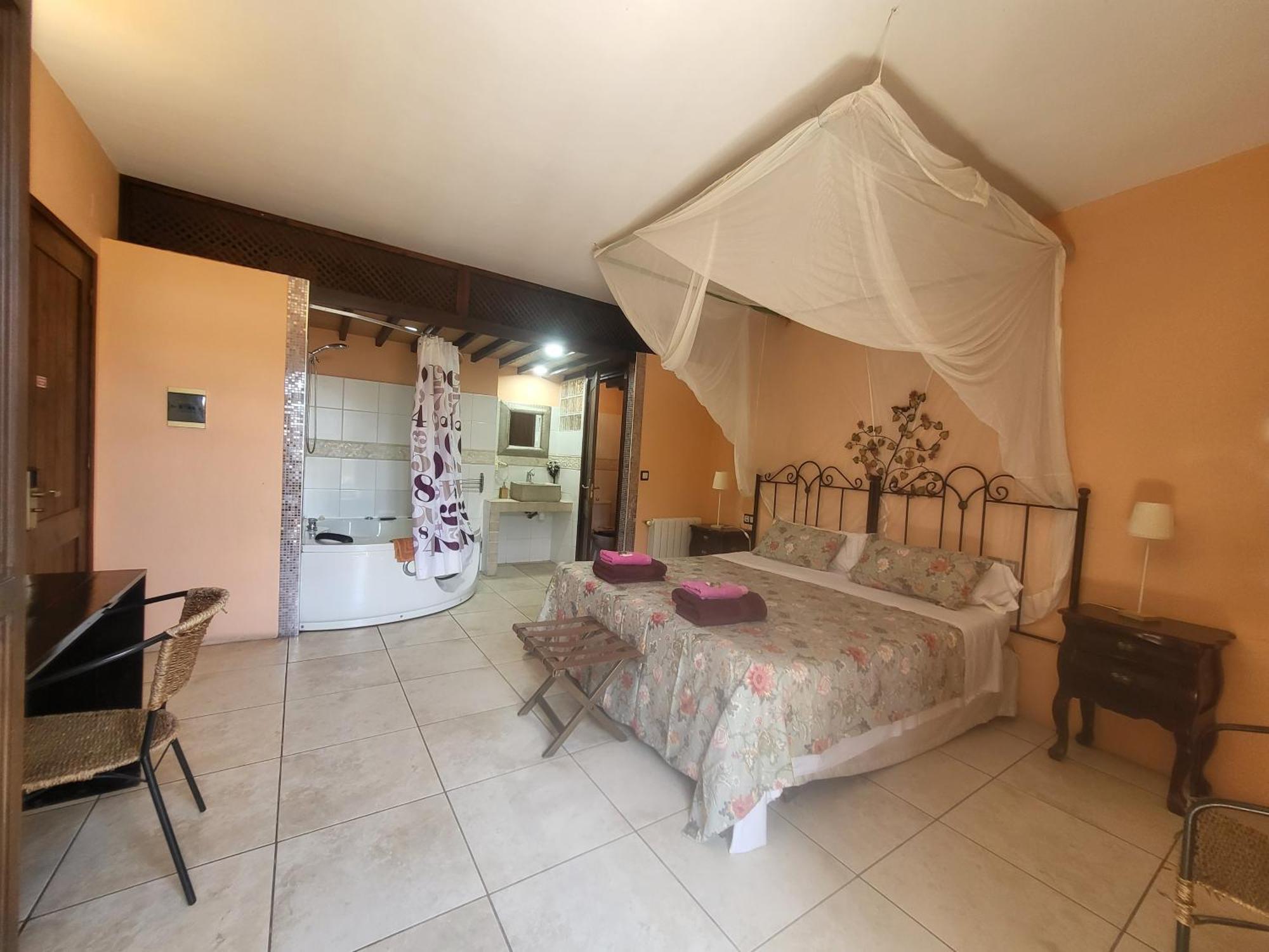 Hotel Pasteral Riu Ter La Cellera de Ter Exteriör bild